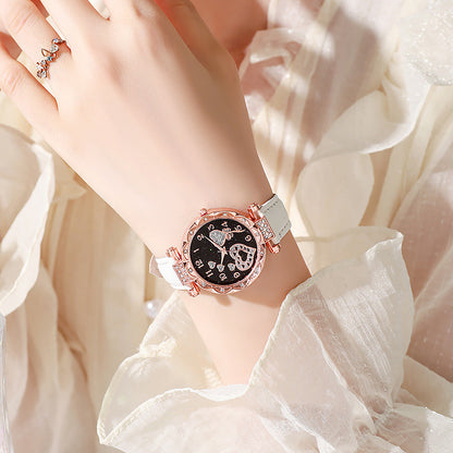 Simple leather strap quartz watch for students